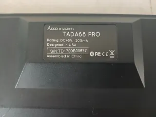 Teclado mecánico Akko x Maxkey TADA68 PRO