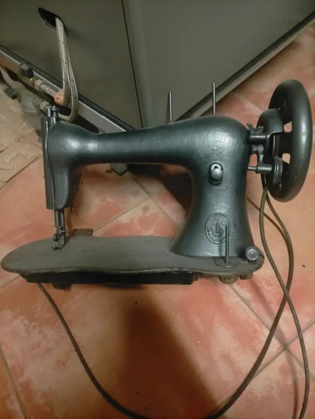 Cabezal Máquina Coser Antigua Decoración