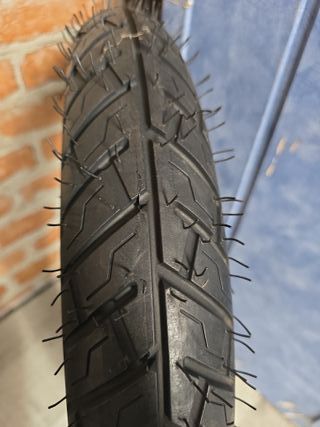 Neumático 70/90-14 40P NUEVO Michelin