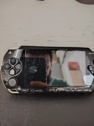 PSP 1004 Negra con 1 Año de Garantía