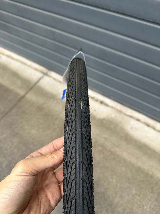 Cubierta Goodyear Transit Tour 700x40