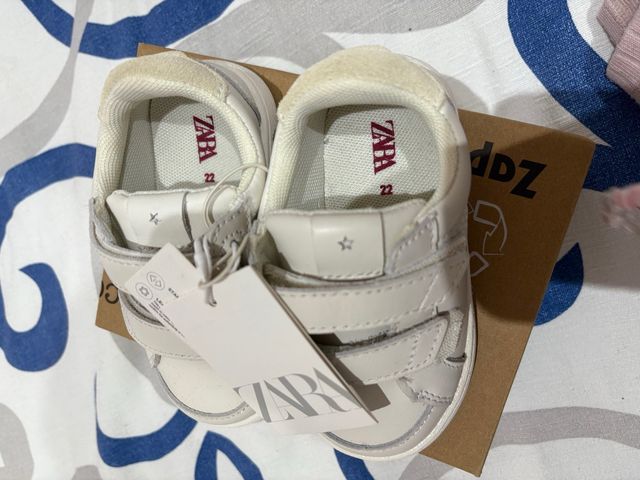 Zapatillas Zara Bebé Talla 22