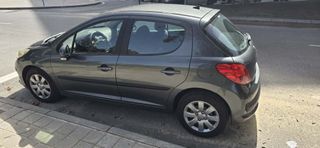 Peugeot 207 2006