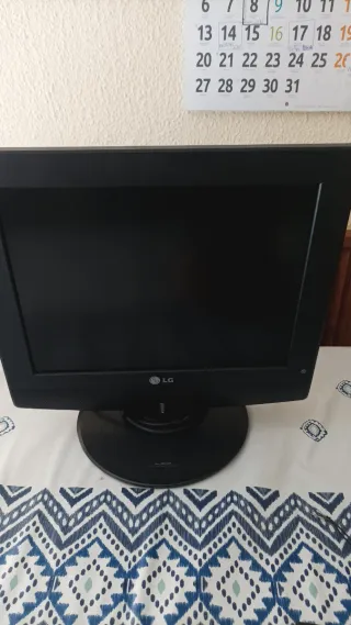 Bajada de precio‼️Monitor LG Negro TV/PC