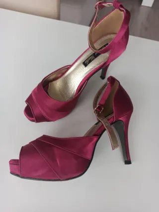 Conjunto bolso, zapatos y tocado color bugambilla