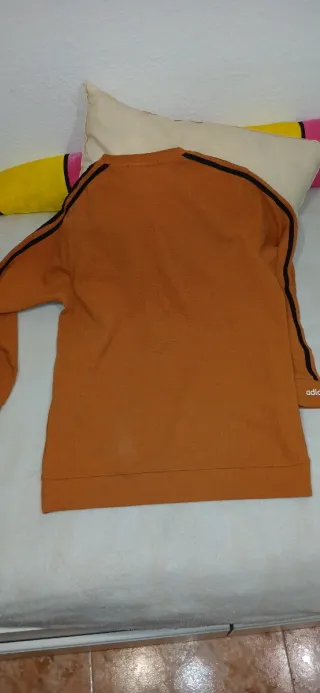 Jersey Adidas Naranja con Rayas Negras