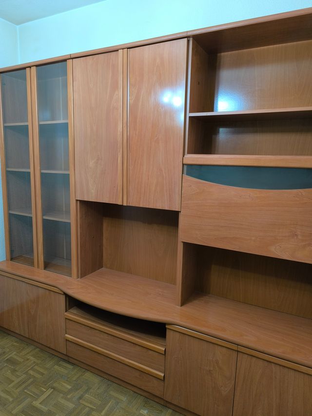 Mobile soggiorno in legno e vetro