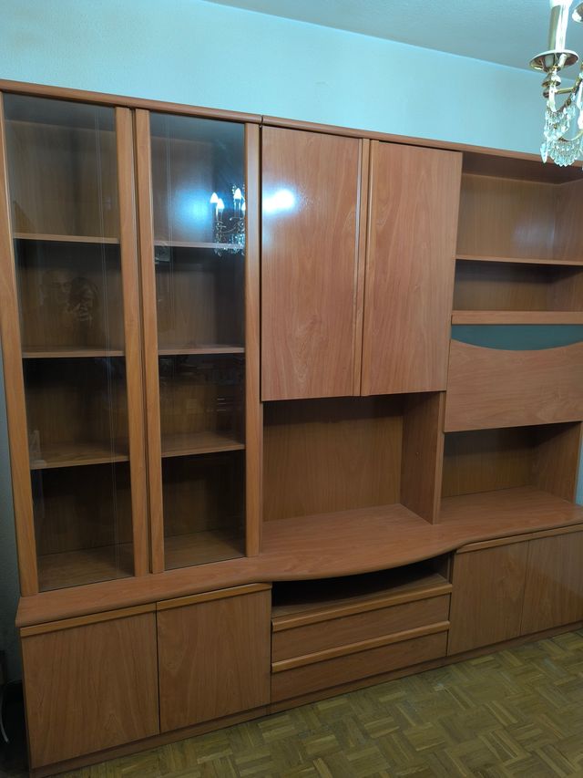 Mobile soggiorno in legno e vetro