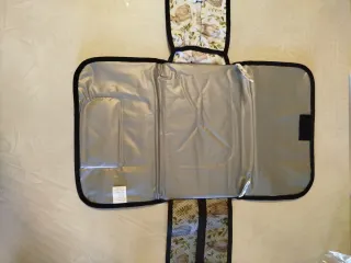 Fasciatoio portatile con coniglietti