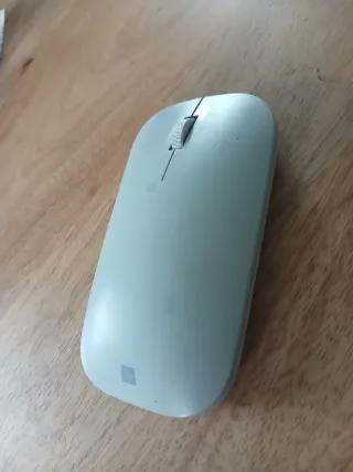 Ratón inalámbrico Microsoft (Bluetooth)