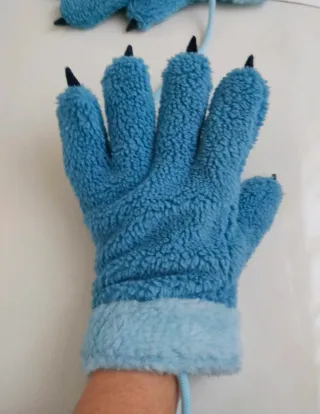 Guantes de garras Stitch.