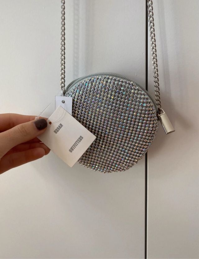 Bolso redondo lentejuelas Urban Outfitters