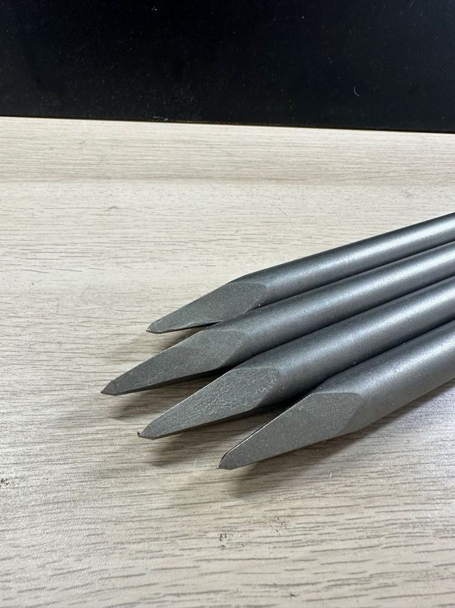 Chinelos Bosch 600 mm SDS-max 4 unidades