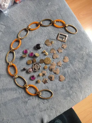 Lote de abalorios y cadena para bisutería