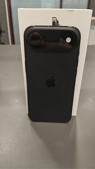 iPhone Air 256GB (17 CICLOS)