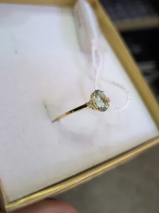 Anillo Oro Aguamarina y Brillantes