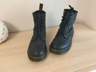 Botas Dr. Martens piel blanda Negras. Dos usos