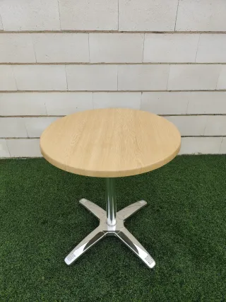 Tavoli colorati con stampa moderna!