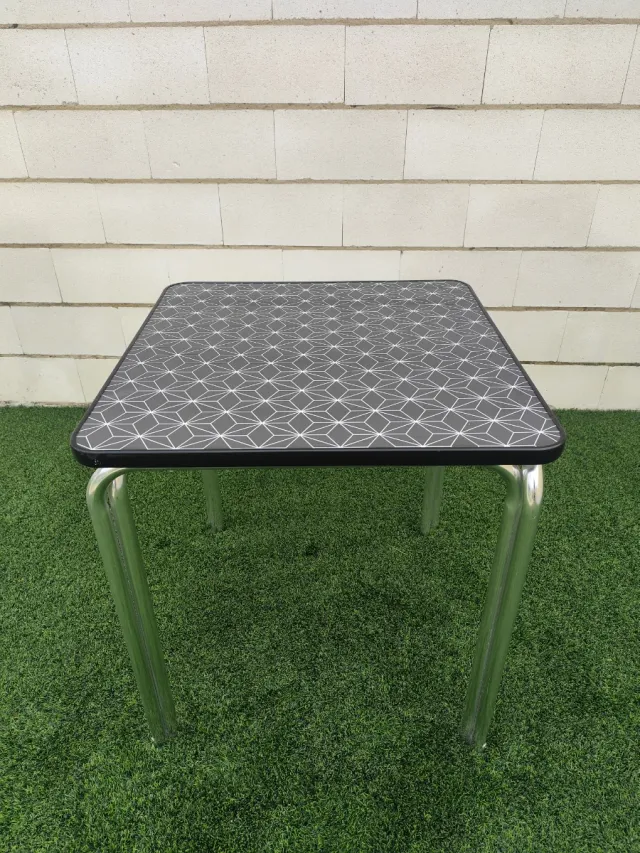 ¡¡MESAS DE COLORES CON ESTAMPADO MODERNO!!