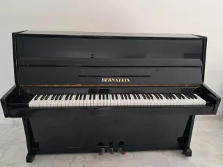 Piano Bernstein Negro(acústico)con silla