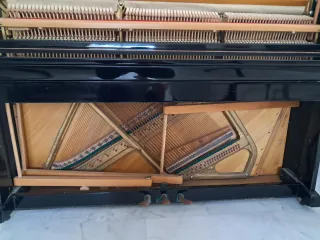 Piano Bernstein Negro(acústico)con silla