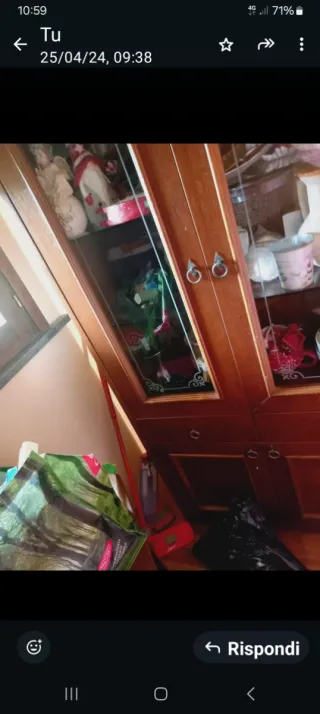 Mobile in legno e vetro