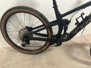 Bicicleta Trek Top Fuel 9.7 Carbono