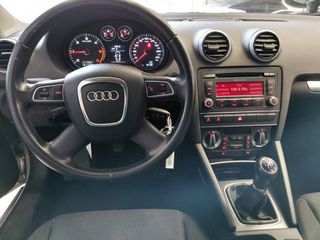 Audi A3 1.6 TDI 105CV AMBIENTE 3P