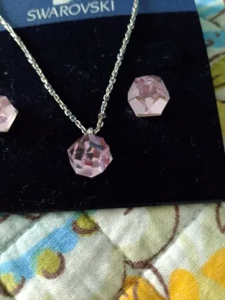 Conjunto Swarovski Collar y Pendientes Rosa