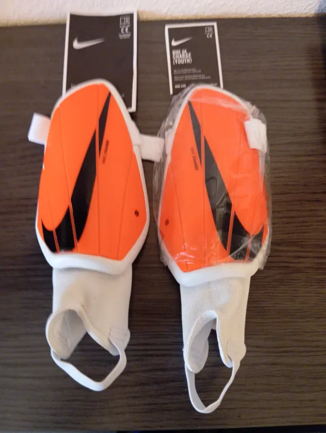 Espinilleras Nike Charge Youth Talla L