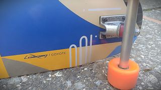 Vendo Loaded Coyote Cruiser Skateboard.