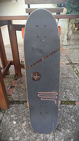 Vendo Loaded Coyote Cruiser Skateboard.