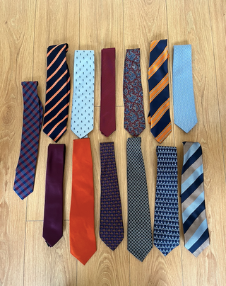 lote 13 corbatas