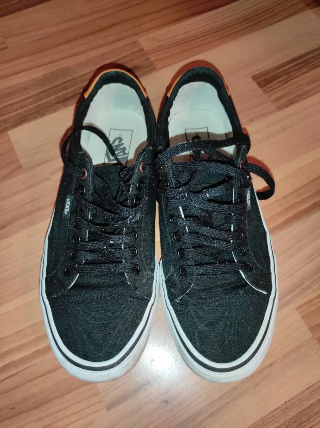 Zapatillas Vans Negras y Marrones
