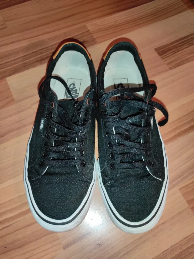 Zapatillas Vans Negras y Marrones