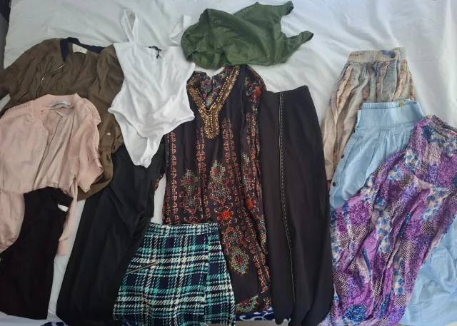 Lote 74 prendas mujer para revender