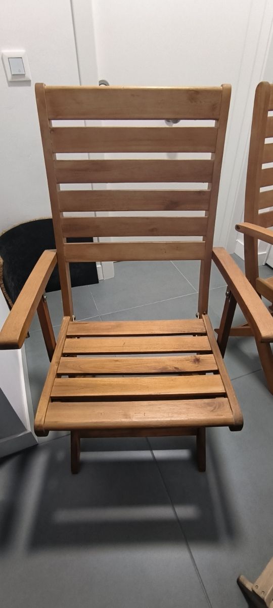 Conjunto mesa y sillas madera exterior