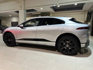 JAGUAR IPACE EV320 SE BLACK EXTERIOR