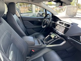 JAGUAR IPACE EV320 SE BLACK EXTERIOR
