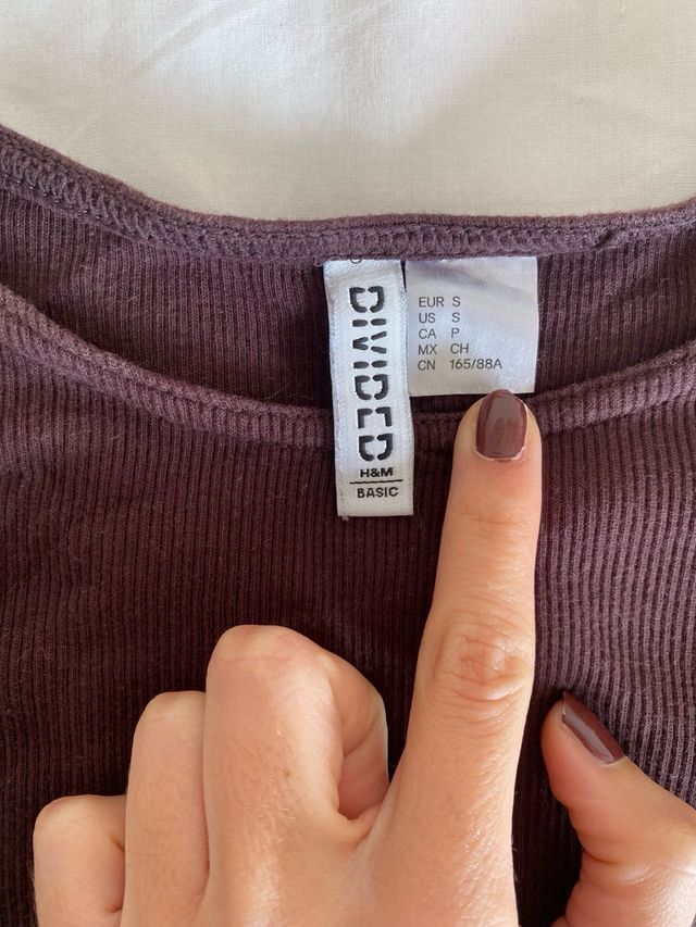 Top H&M manga larga marrón