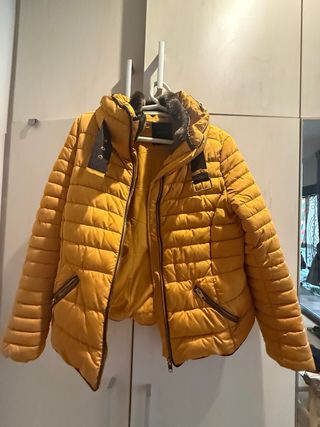 Chaqueta acolchada mujer amarilla