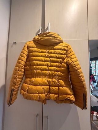 Chaqueta acolchada mujer amarilla