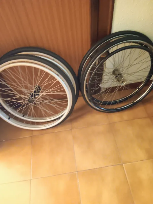 RUEDAS de sillas de Ruedas