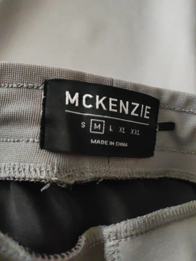 Pantalón chándal McKenzie gris