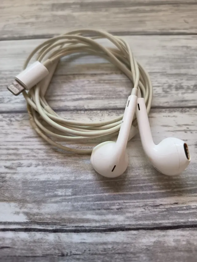 EarPods Apple con cable y clavija plana