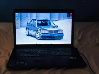 Portátil ASUS X751LB I7 muy Nuevo