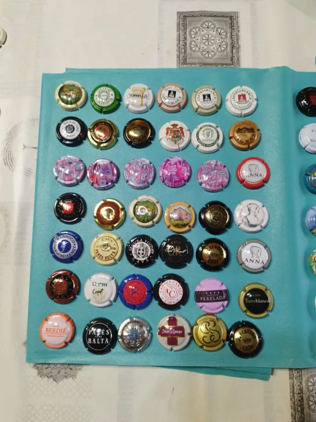 Lotto numero 14. 84 bottiglie di spumante