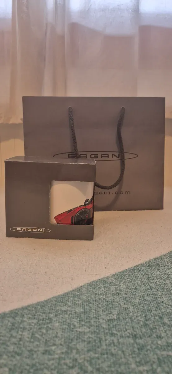 Pagani Huayra Imola taza original