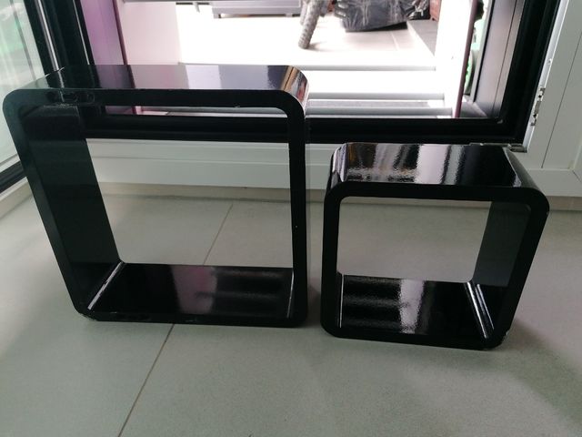 Estantes decorativos negros (2 unidades)