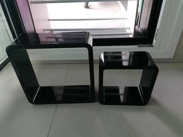 Estantes decorativos negros (2 unidades)